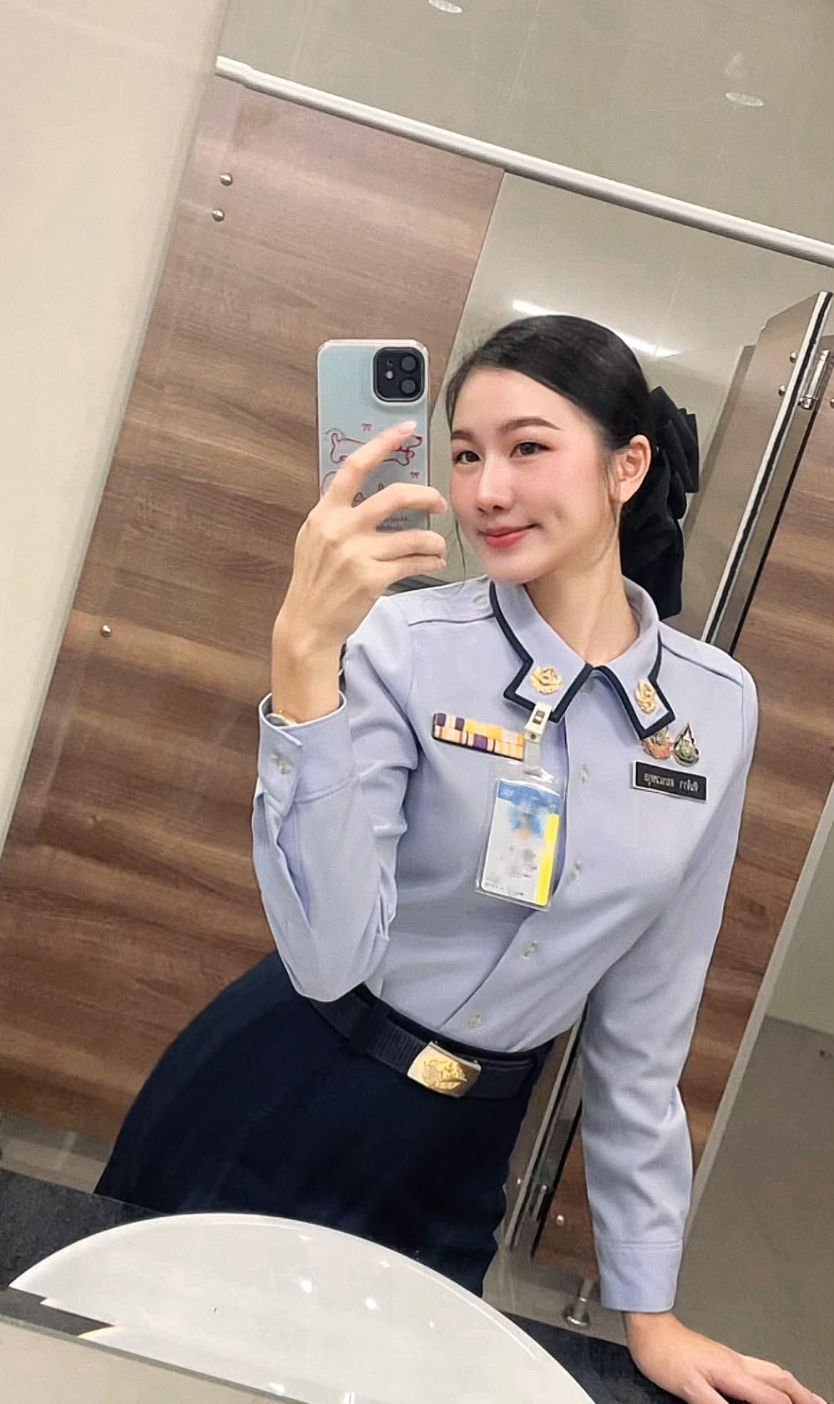 แจกวาร์ป Junjira Amornwetchakun