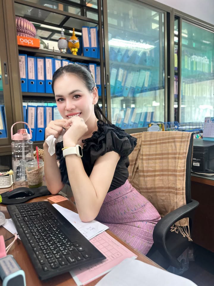 แจกวาร์ป Warunee Suwanna
