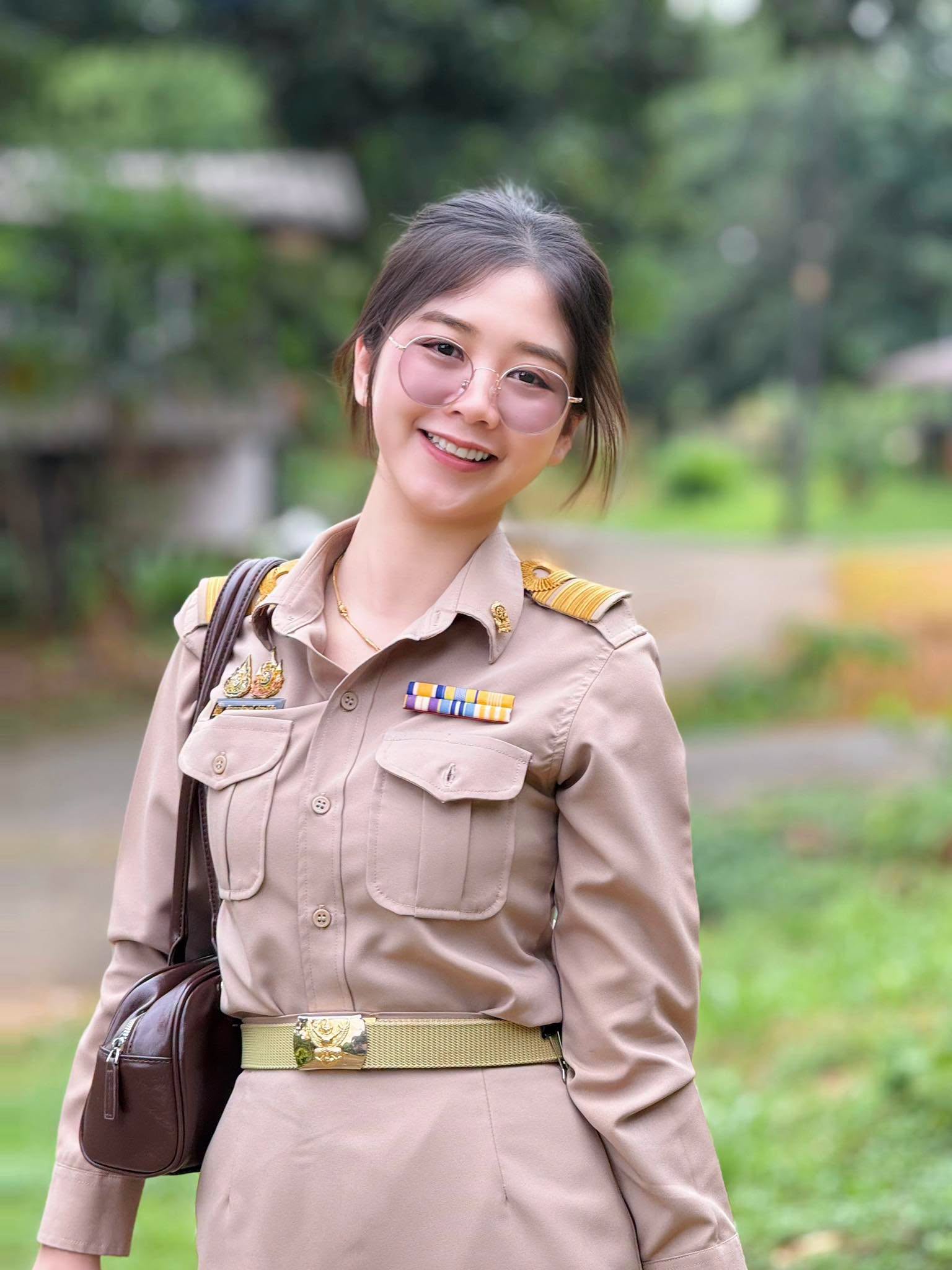 แจกวาร์ป Thanyalak Parameesak
